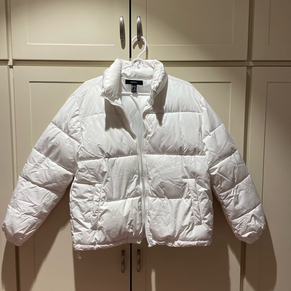 white forever 21 puffer